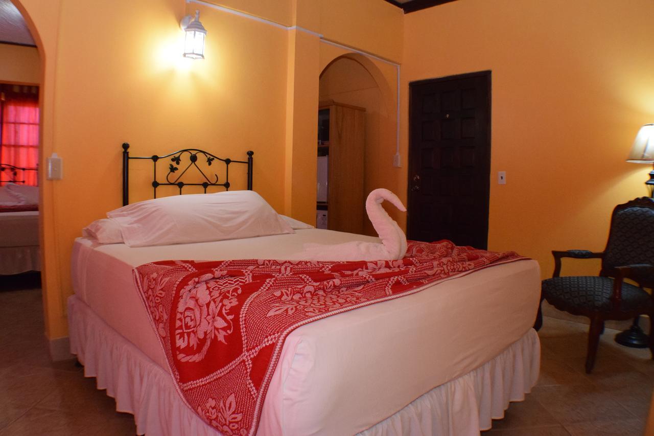 Martha'S Guesthouse San Ignacio Δωμάτιο φωτογραφία
